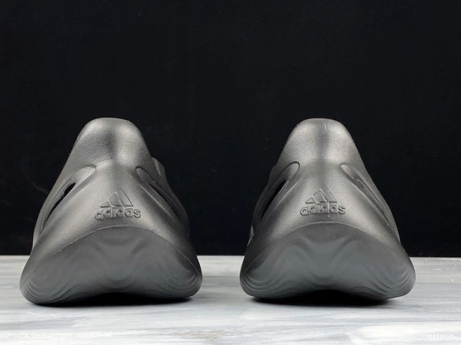 Slide Foam Runner Yeezy 0806